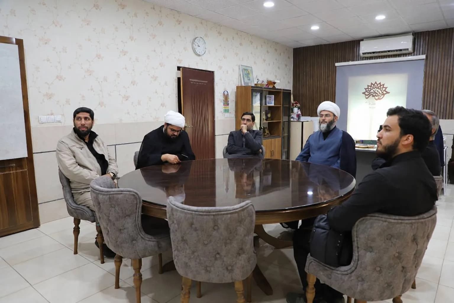 اکران و نقد و بررسی مستند «وَرنا» با حضور رئیس سازمان تبلیغات اسلامی کشور