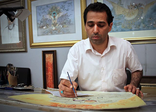 نگارگری تنها هنر دینی و اسلامی است / زیبایی‌های عاشورا را به تصویر بکشیم
