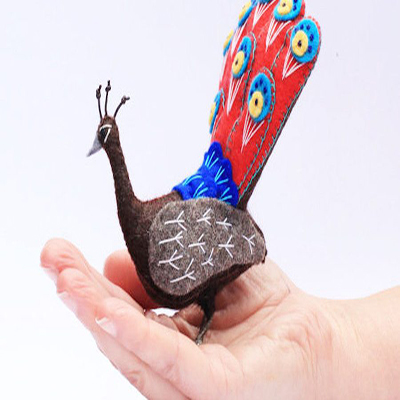 طاووس هاى رنگى ساخته شده توسط جیل فرنچ (Jill Ffrench)