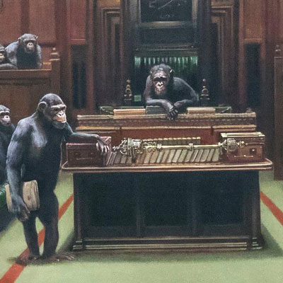 نمایش اعضای پارلمان بریتانیا به شکل شامپانزه!