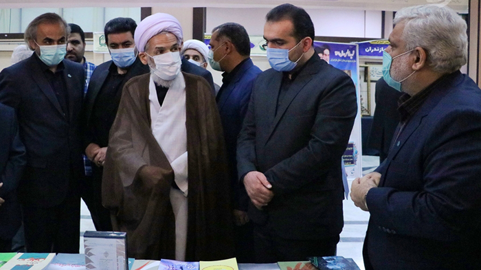 غرفه تولیدات حوزه هنری در نمایشگاه آثار قرآنی گشایش یافت