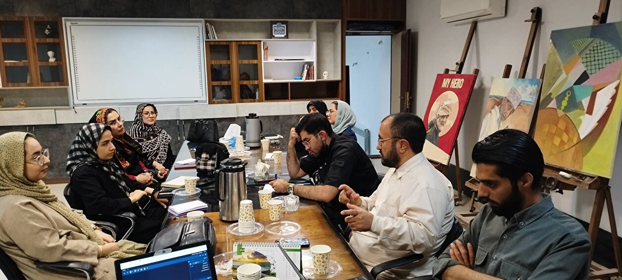 نهالِ داستان در حوزهٔ هنری؛ از کلاس تا کارگاهِ حرفه‌ایِ نویسندگی